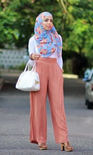 ↓ 6 – High Waisted Straight Pants Outfit With Hijab