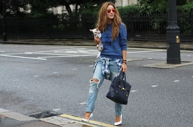 27 – Yes, You Can Wear Ripped Jeans with Heels