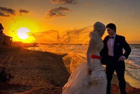 ↓ 5 – Sunset Wedding Photography