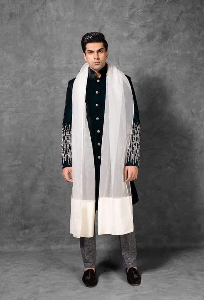 ↓ 27 – Men’s Ethnic Wear For Engagement