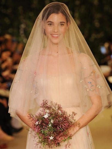 ↓1- Embroidered Caged Wedding Veils