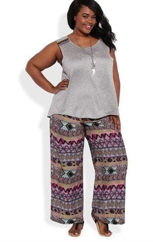 ↓ 1 – Printed Palazzo Pants for Curvy Women