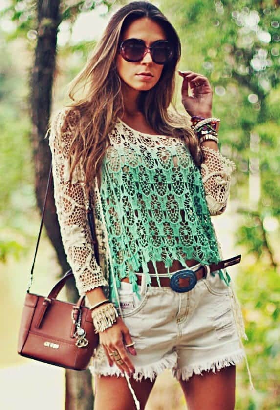 3 – How To Wear Shorts With Lace Top ?