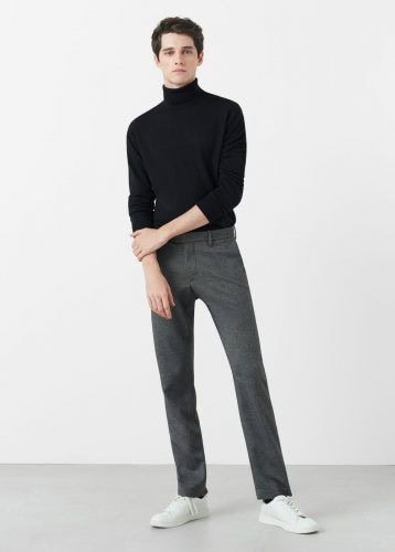 ↓ 22 – Woolen Roll Neck