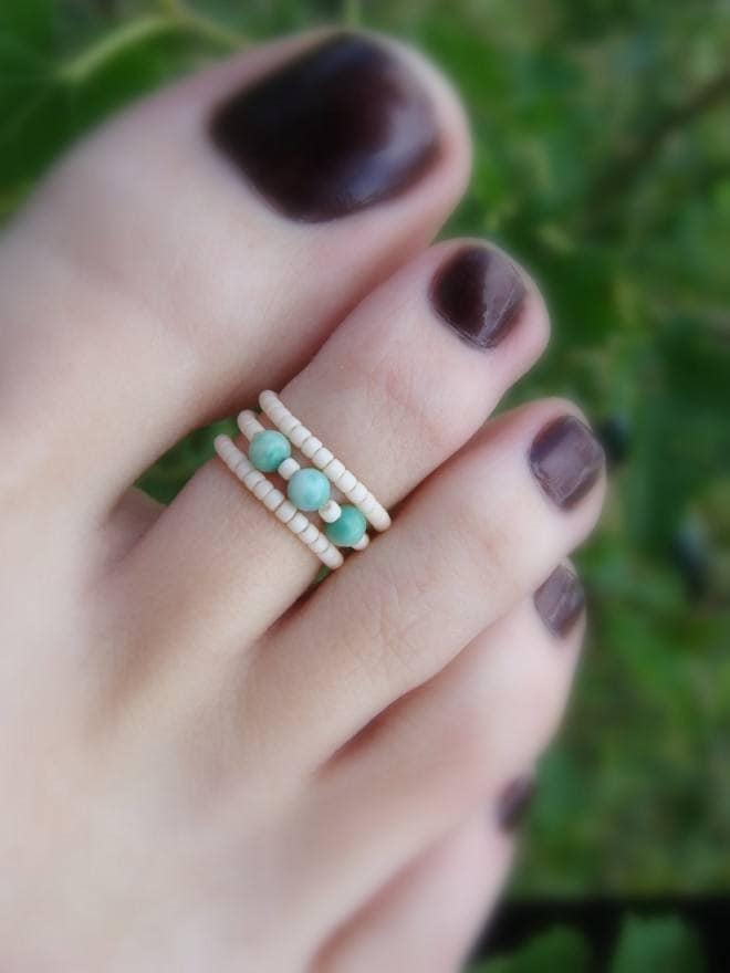 ↓ 8 – DIY Toe Ring