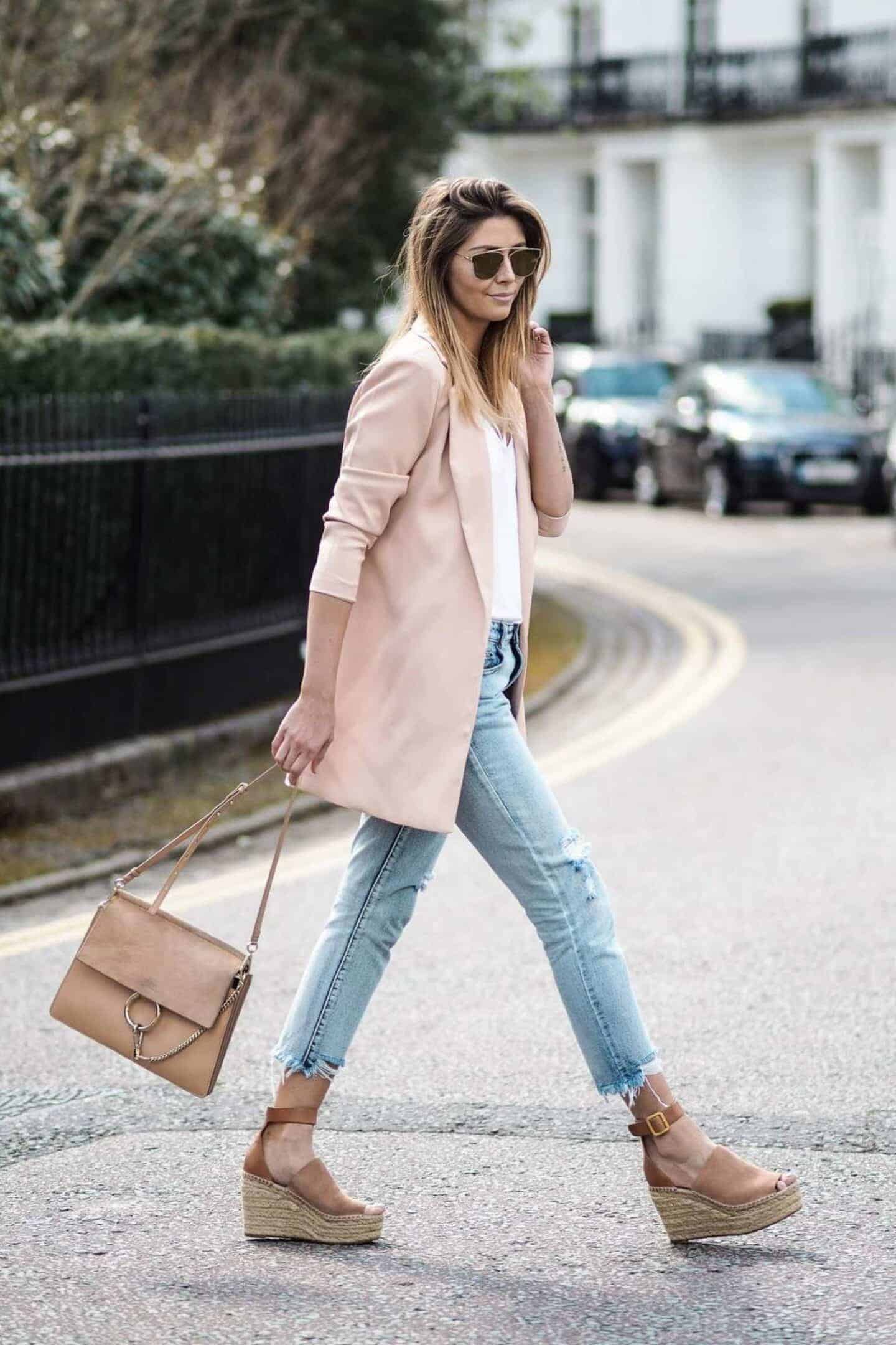 ↓ 17 – Wedges with a Neutral Outfit