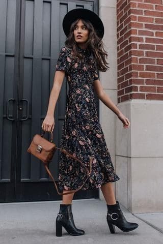 53 – Chelsea Boots With Long Floral Maxi