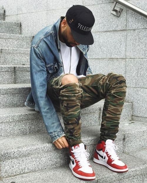 ↓19 – Ripped Camo Pants