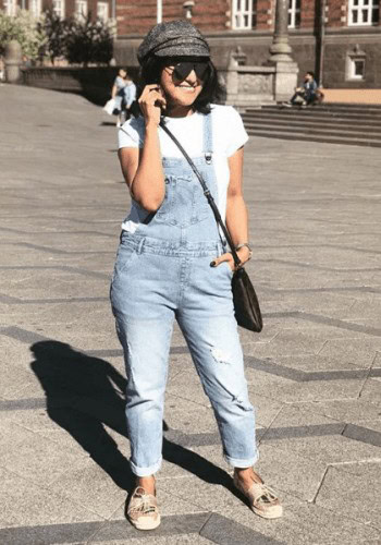 ↓4. Cute and Simple: Overalls and Flats