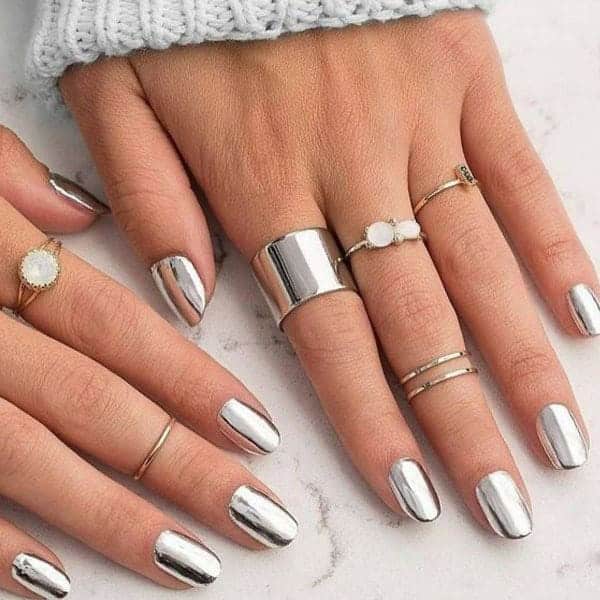 12 – When To Wear A Silver Nail Color?