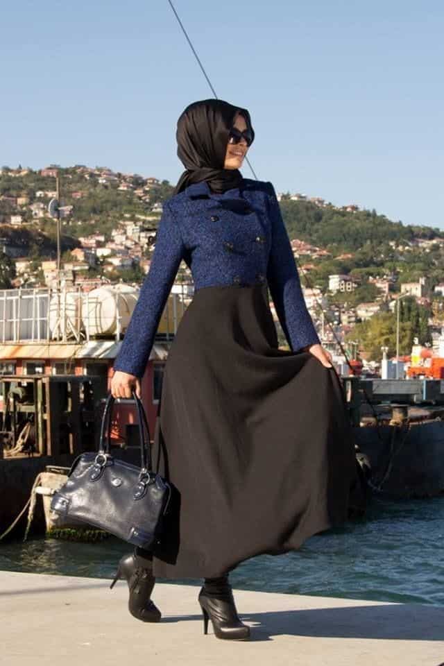 ↓ 12 – With Blue Coat And Long Skirt