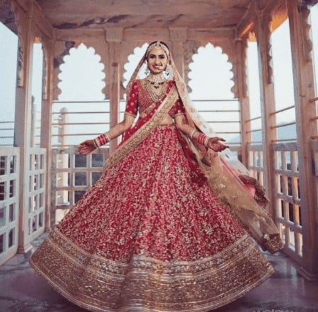 ↓ 1 – Bridal Saree Trends