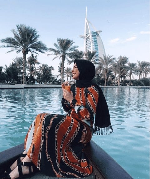 ↓ 13. Getting to Play Your Abaya/Travel Maxi Game Well