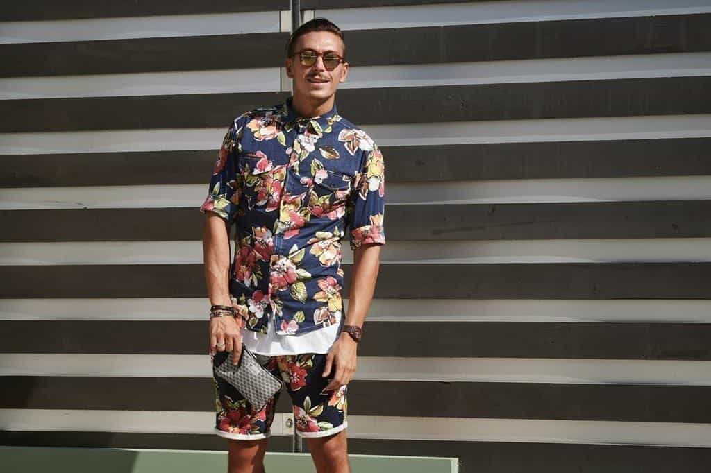 ↓ 18 –  Matching Floral Shirt and Shorts