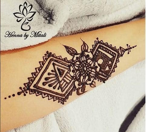 ↓ 1 – Full Leg Henna