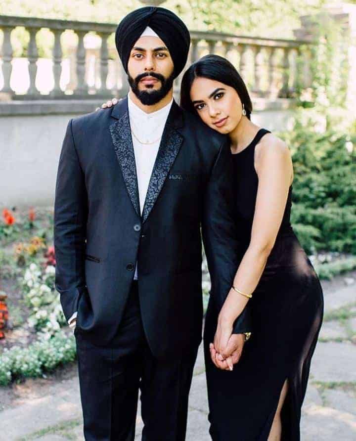 ↓ 31. Classy Sikh Couple