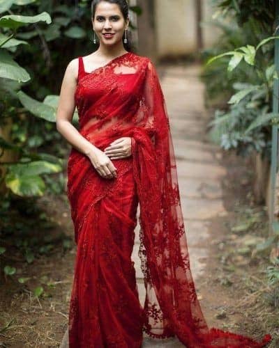 ↓ 2 – Heavy Net Saree