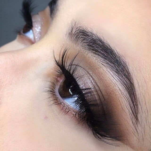 18 – Traditional Black and Brown Matte Smokey Eyes