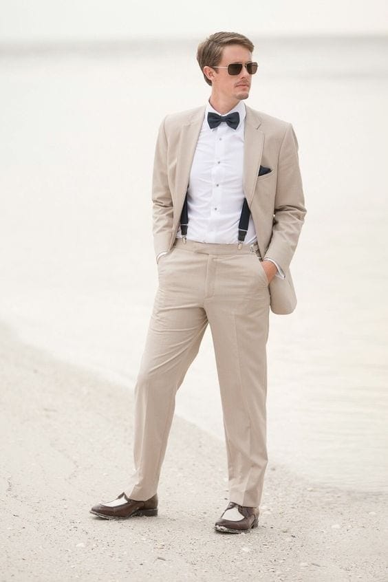 ↓ 4 – How to Wear Khaki as a Best Man