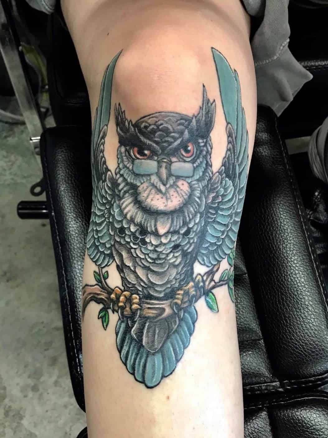 ↓ 4 – A Knee Owl Tattoo