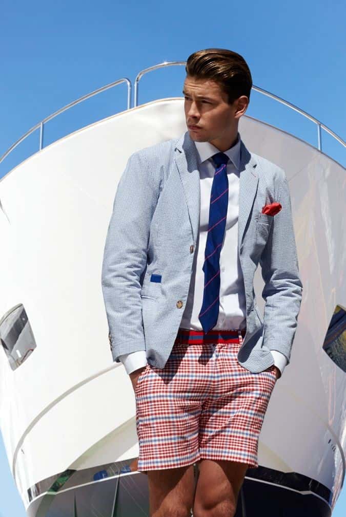 ↓ 21 – Yacht Club Attire