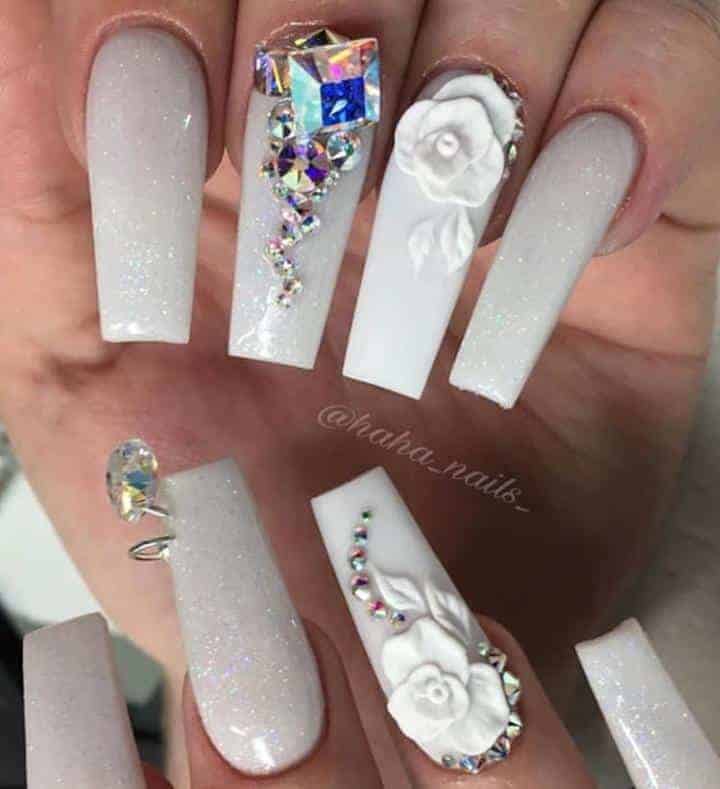 ↓ 17. 3D Nail Art