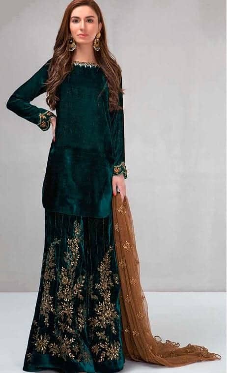 ↓ 13 – How To Wear Shararas In Winters?