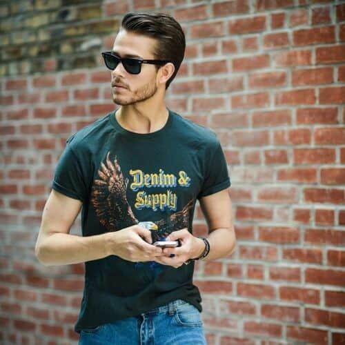 24 – The Classic T-shirt Outfit Ideas