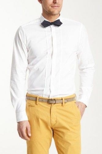 ↓ 46 – Yellow Pants With White Shirt