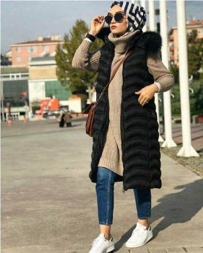 ↓ 12 – Puffy Jacket With Hijab