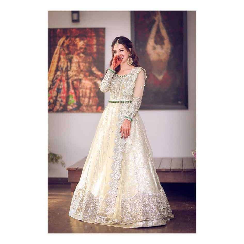 ↓ 20 – Iqra Aziz Wedding Series