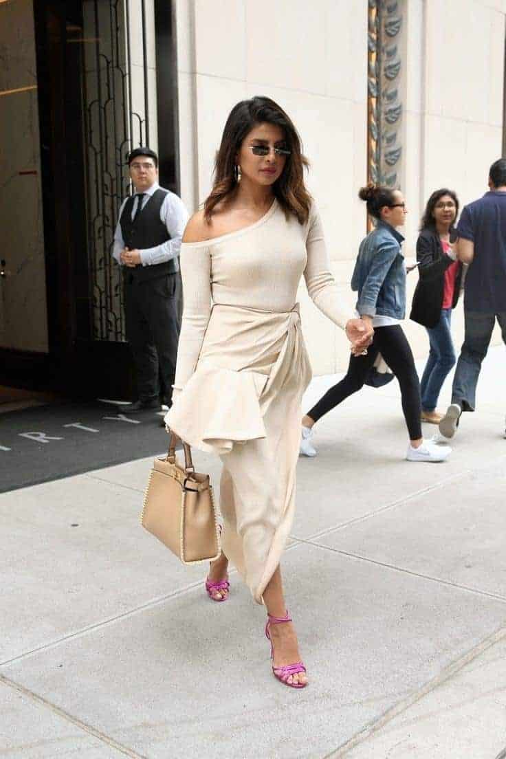 ↓ 25 – Prianka Chopra Acing Street Style