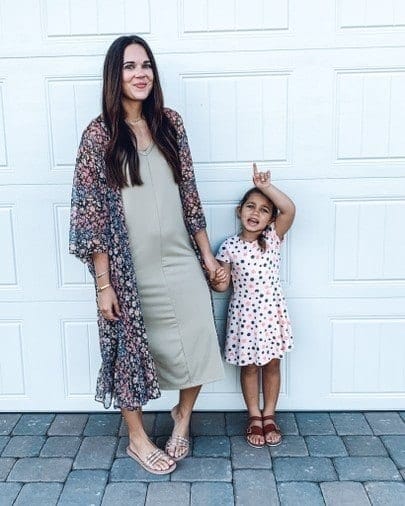 ↓ 32 – Mommy Daughter Church Outfits