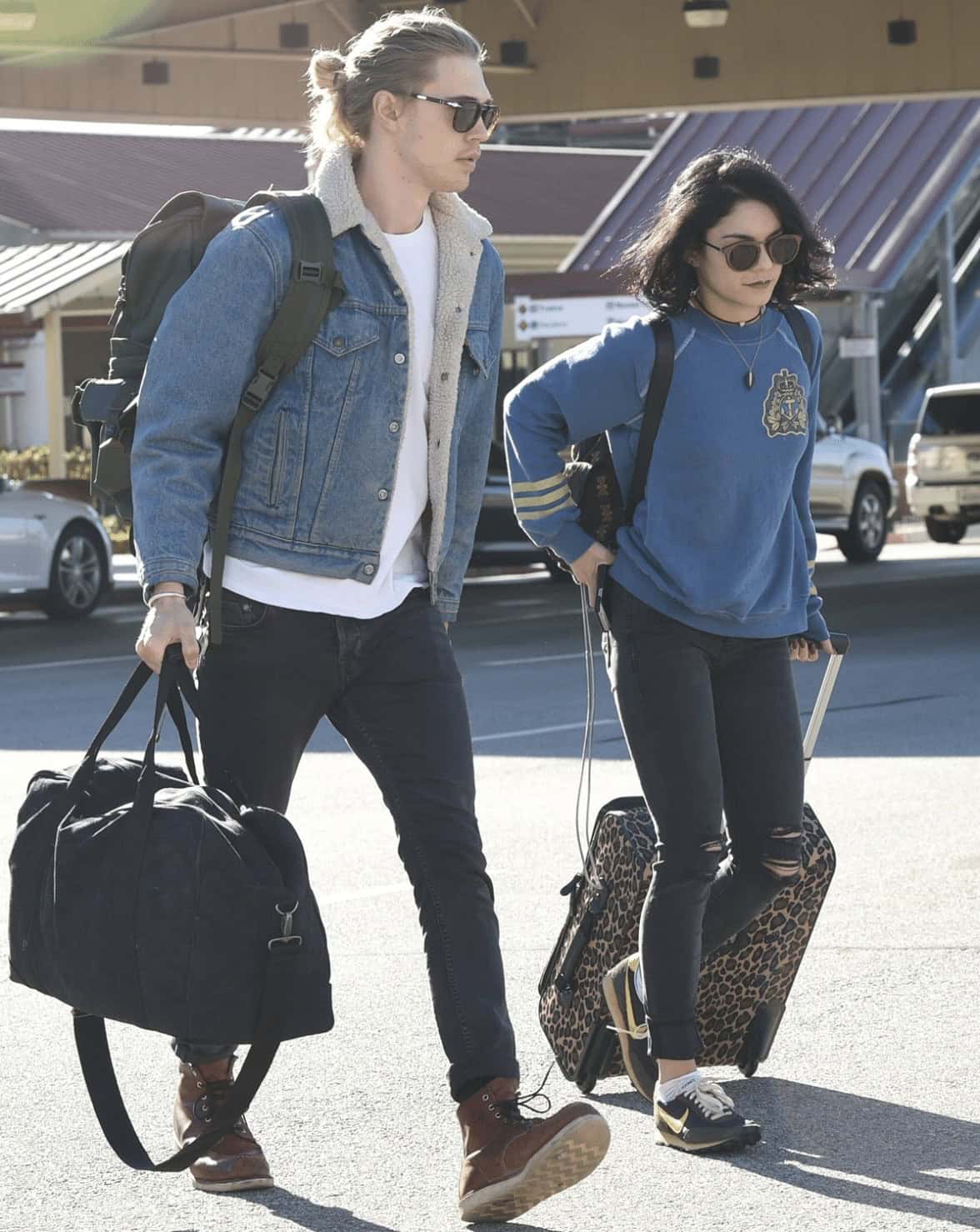 18 – Casual Airport Outfit for Couples