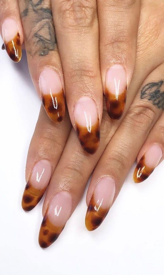 27 – Tortoise Shell Inspired Nail Tips