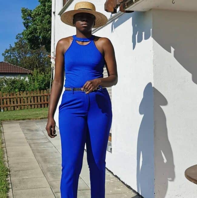 18 – Ribbed Electric Blue Top With High Waited Matching Pants