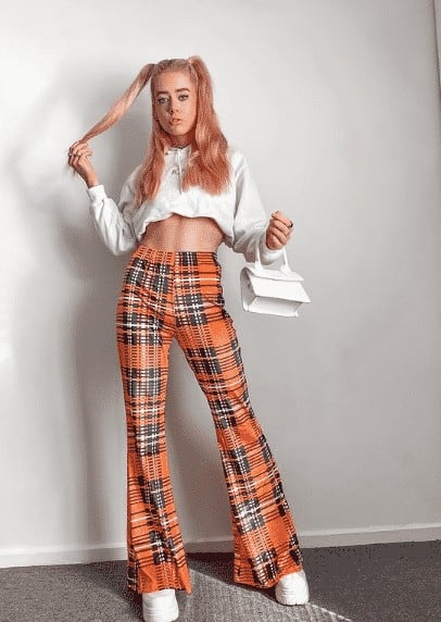 23 – Checkered Pants