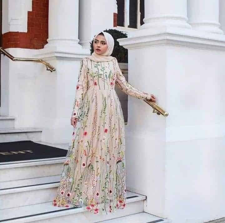 ↓ 11. Hijab Dress Style