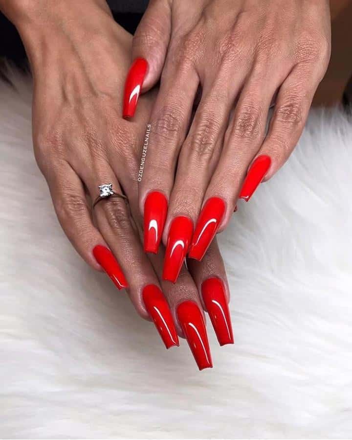 ↓ 66. Classic Red Nails