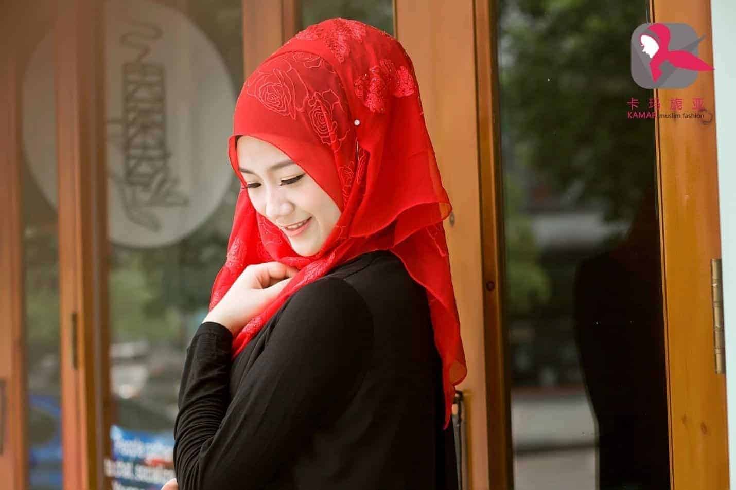 ↓ 15 – Outdoor Hijab Styles For Short People