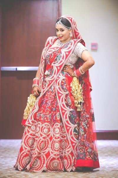 ↓ 24 – Indian Bridal Outfit For Plus Size Bride