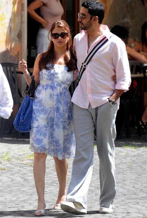 ↓29- Aishwarya Rai and Abhishek Bachchan