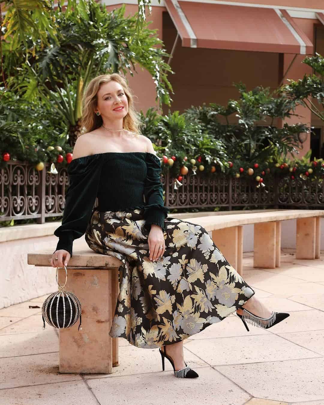 16 – Jacquard Skirt With Off Shoulder Top