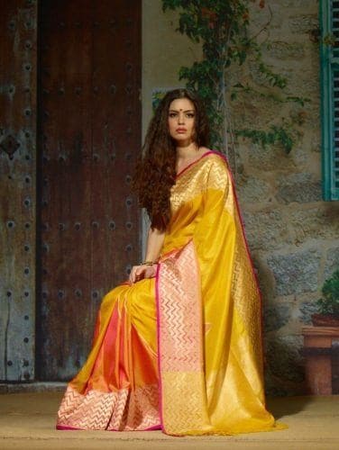 ↓ 9 – Saree for Eid