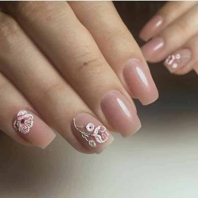 ↓ 39 – 3D Manicure Ideas for Short Nails