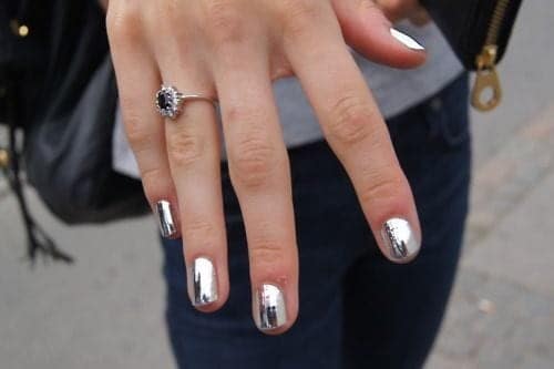 20 – Short Metallic Nails