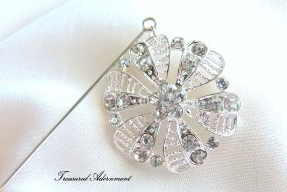 #5 – A Rhinestone Luxurious Hijab Pin for the Bride