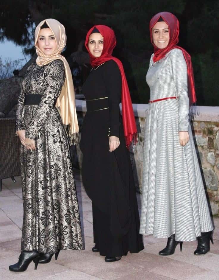 ↓ 8 – Girl’s Night Out hijab Outfits