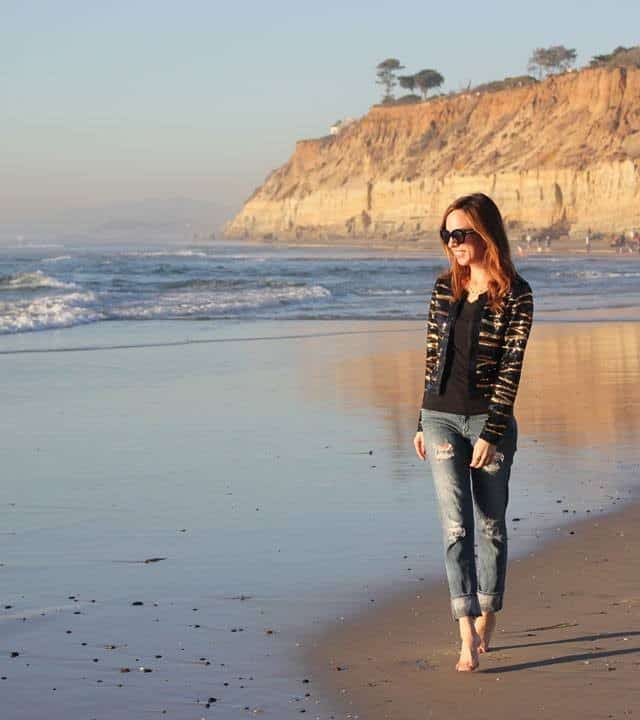 31 – With a Simple Tee and Jacket for the Beach