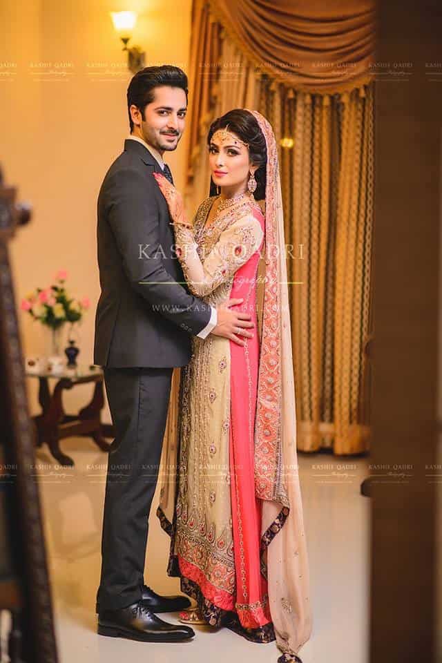 ↓ 16 – Ayeza Khan